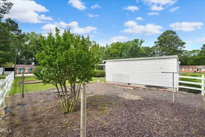 606 E Fremont Street, Kenly, NC 27542 - Photo 17