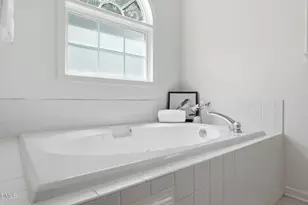 8013 Tobin Pl, Raleigh, NC 27612 - Photo 25