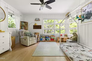 1120 Sourwood Dr, Chapel Hill, NC 27517 - Photo 21