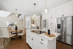 305 Southglen Dr, Cary, NC 27518 - Photo 9
