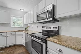 1020 Starkland Way, Holly Springs, NC 27540 - Photo 15