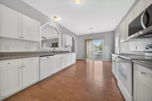 117 Rosalynn Ct, Raleigh, NC 27610 - Photo 21