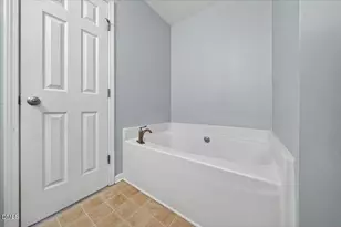 117 Rosalynn Ct, Raleigh, NC 27610 - Photo 43