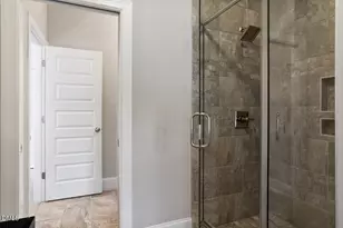 1404 Ivy Ln, Raleigh, NC 27609 - Photo 23