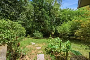 16 Davie Cir, Chapel Hill, NC 27514 - Photo 35