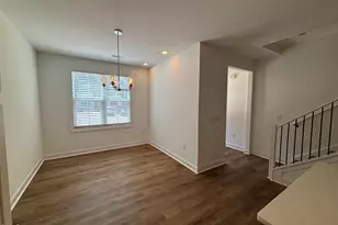 5710 Parker Pnes Ct, Raleigh, NC 27609 - Photo 3
