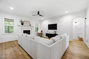 1537 Sweetwater Ln, Raleigh, NC 27610 - Photo 9