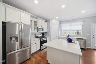 636 Hiddenbrook Dr, Durham, NC 27703 - Photo 5