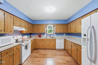 3124 Oakridge Drive, Graham, NC 27253 - Photo 15