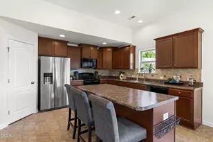 716 Harvest Point Dr, Fuquay Varina, NC 27526 - Photo 5