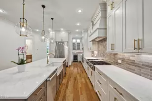 2721 St Marys St, Raleigh, NC 27609 - Photo 9