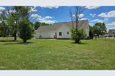 100 Jesse Drive, Smithfield, NC 27577 - Photo 5