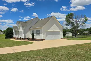 100 Jesse Dr, Smithfield, NC 27577 - Photo 5