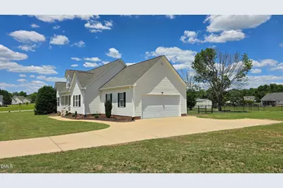 100 Jesse Drive, Smithfield, NC 27577 - Photo 3