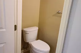 6416 Meadow View Dr, Raleigh, NC 27609 - Photo 25