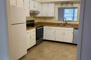 6416 Meadow View Dr, Raleigh, NC 27609 - Photo 9