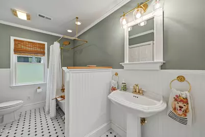 108 S Occoneechee Street, Hillsborough, NC 27278 - Photo 23