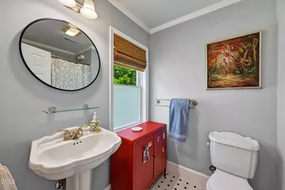 108 S Occoneechee Street, Hillsborough, NC 27278 - Photo 19
