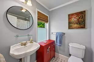 108 S Occoneechee St, Hillsborough, NC 27278 - Photo 19