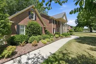 2915 Truitt Dr, Burlington, NC 27215 - Photo 9