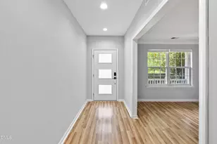 105 Chilmark Ridge Dr, Holly Springs, NC 27540 - Photo 5