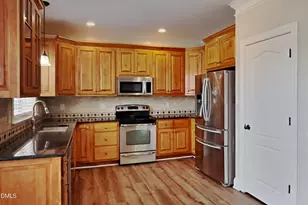 929 Open Field Dr, Garner, NC 27529 - Photo 7