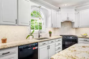 107 Meadowglades Ln, Cary, NC 27518 - Photo 39