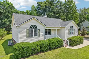 401 Kinsman Ct, Fuquay Varina, NC 27526 - Photo 3