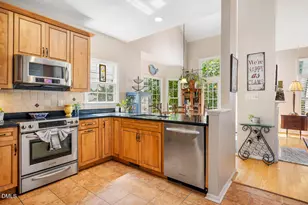 107 Cumberland Green Dr, Cary, NC 27513 - Photo 9