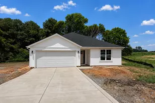 11 Baxley Dr, Dunn, NC 28334 - Photo 1