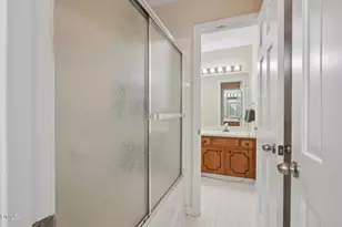 118 Clancy Cir, Cary, NC 27511 - Photo 19