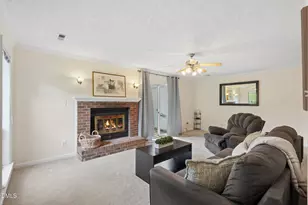 118 Clancy Cir, Cary, NC 27511 - Photo 3