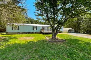 32 Everett Ave, Roxboro, NC 27574 - Photo 5