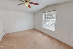 32 Everett Ave, Roxboro, NC 27574 - Photo 25