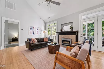 511 Hillsborough Street #Unit 113, Chapel Hill, NC 27514 - Photo 9