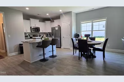 110 Toppin Court, Sanford, NC 27332 - Photo 5