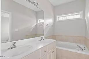 508 Senterwood Ct, Fuquay-Varina, NC 27526 - Photo 13