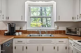 5520 Newberry Dr, Raleigh, NC 27609 - Photo 19
