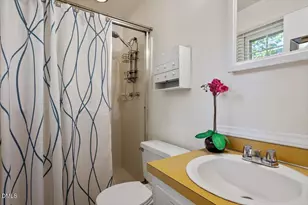 5520 Newberry Dr, Raleigh, NC 27609 - Photo 25