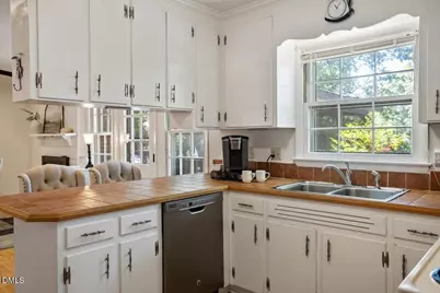 5520 Newberry Drive, Raleigh, NC 27609 - Photo 17