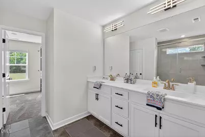 21 E Odell Lane, Zebulon, NC 27597 - Photo 15