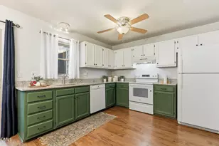 6504 Hearthstone Dr, Raleigh, NC 27615 - Photo 5