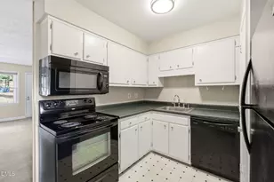2604 Brafferton Ct, Raleigh, NC 27604 - Photo 11