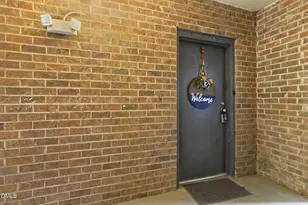 1008 Sandlin Pl, Raleigh, NC 27606 - Photo 3