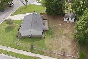 3909 Old Creek Ct, Raleigh, NC 27604 - Photo 7