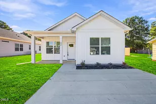 606 E Granville St, Dunn, NC 28334 - Photo 1