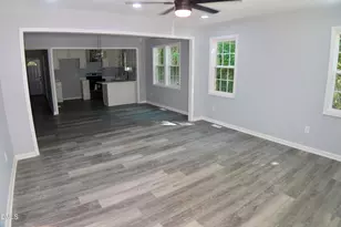331 Cross Creek St, Fayetteville, NC 28301 - Photo 5