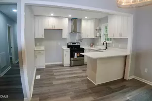 331 Cross Creek St, Fayetteville, NC 28301 - Photo 7
