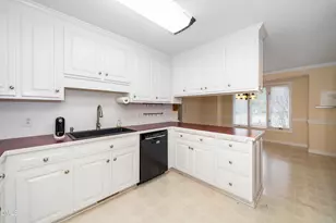 609 W Academy St, Fuquay-Varina, NC 27526 - Photo 9