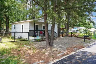 919 West St, Smithfield, NC 27577 - Photo 3
